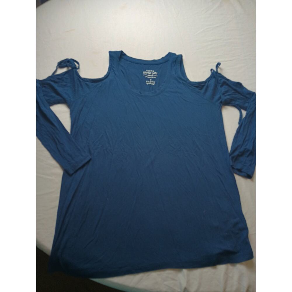 Torrid Super Soft Knits Blue Cold Shoulder Long sleeve Pullon Top Blouse 0/Large